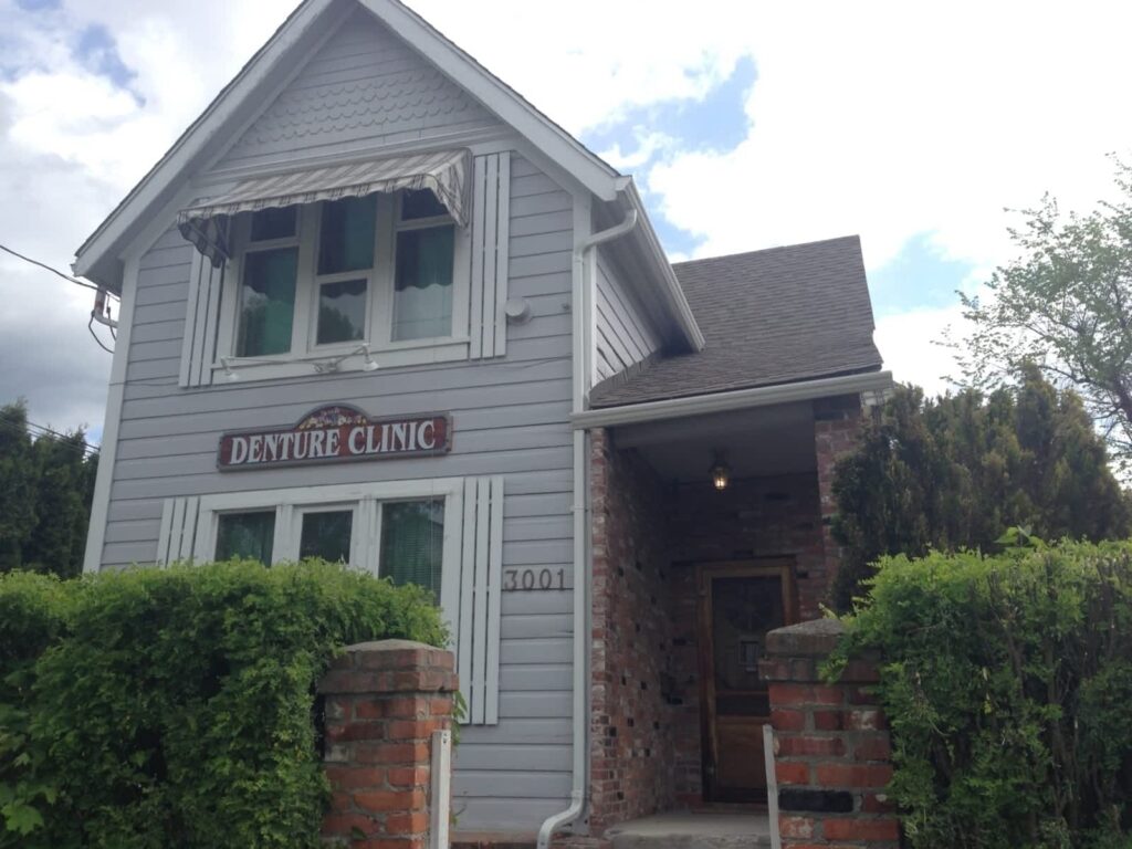 brian-butt-denture-clinic-1.jpg