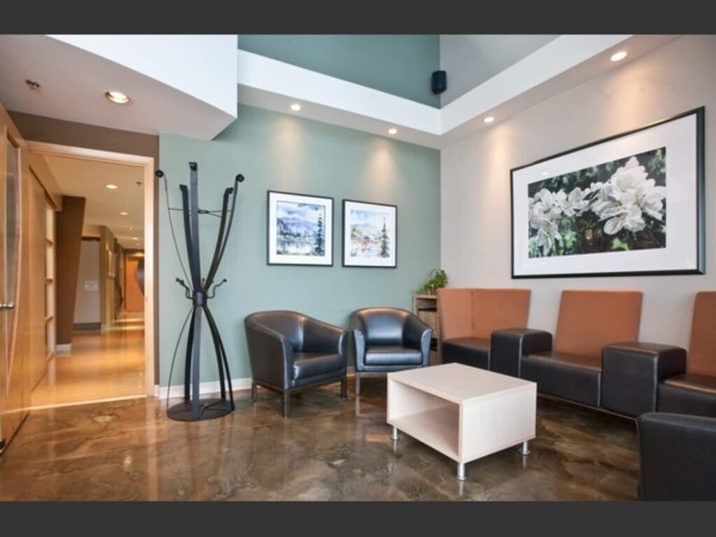 dentist-allie-co-1.jpg