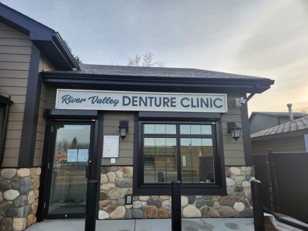 river-valley-denture-clinic-1.jpg